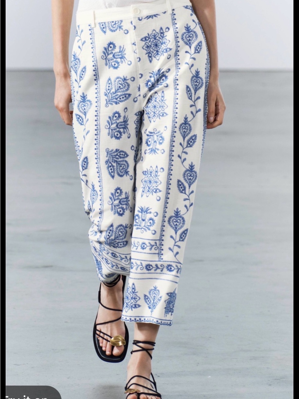Zara White & Blue Linen Blend Ankle Pants size M